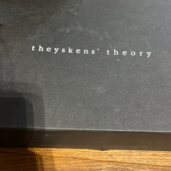 Theyskens theory black patent leather heels. - Picture 5 of 5